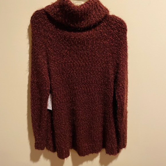 Women’s Burgundy Wine Soft Long Sleeve Cowl Neck Sweater Women’s Size M/L NEW - Picture 3 of 16